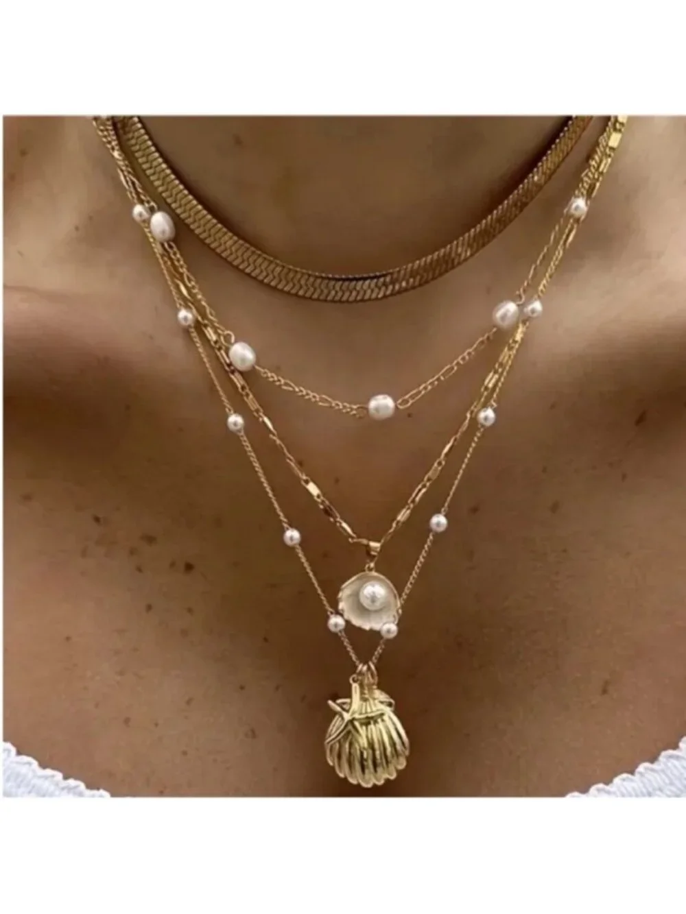 New! Gold Shell Stack Necklace Set (1066) NWOT